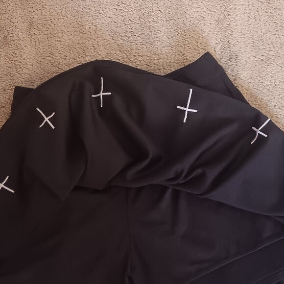 Gothic pleated mini skirt - Picture 2 of 3